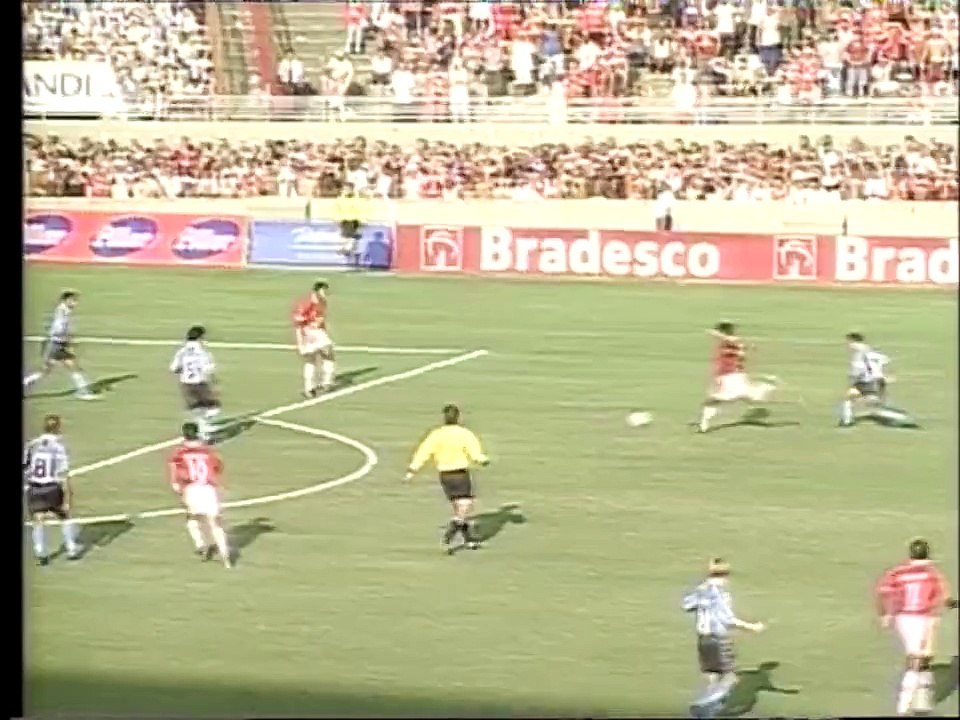 Internacional-1-x-1-GrA?mio---Campeonato-GaA?ch