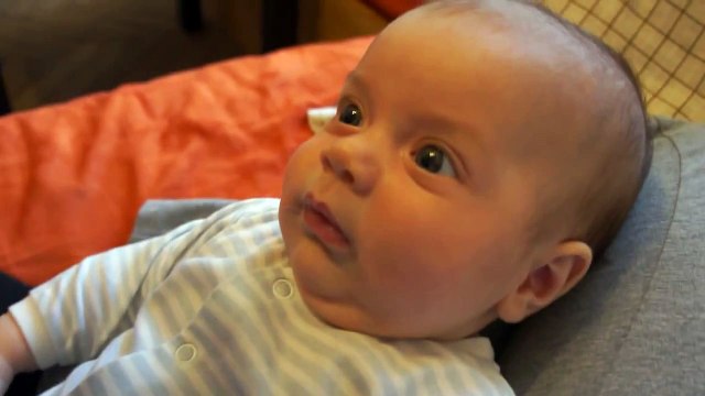 Папа пугает сына