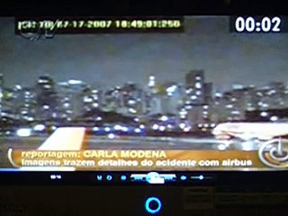 Brazilian Plane CRASH TAM JJ3054 - Security Cameras