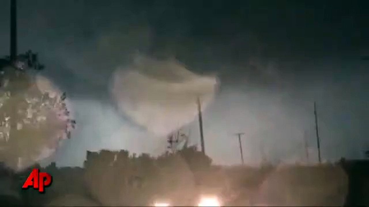 Raw Video: Killer Tornado Rakes Joplin, Mo.