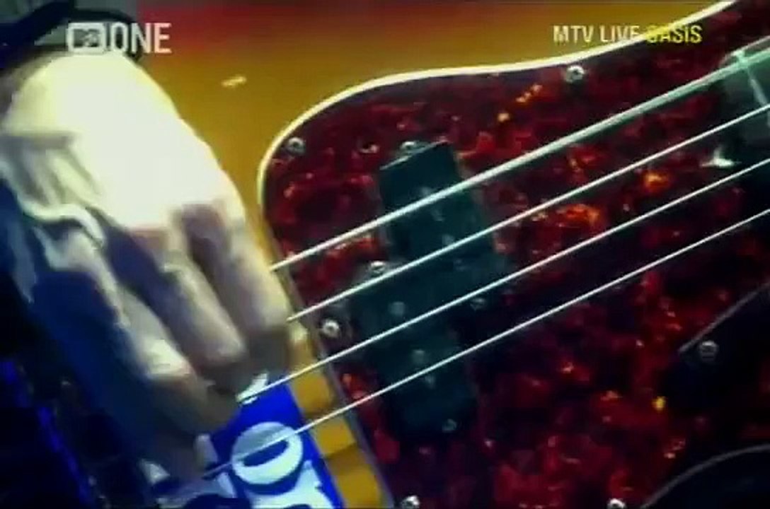 Oasis - Morning Glory (Live Wembley 2008) (High Quality video)(HD)