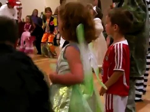 Halloween Gig Half Moon Bay Chicken Dance with Kids 10 25 08 | chicken dance for kids