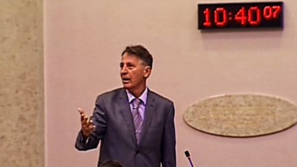 Dr. Duje: "Dali su vam kost da glođete!"