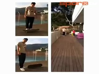 Messi kaykayla şov yaptı!