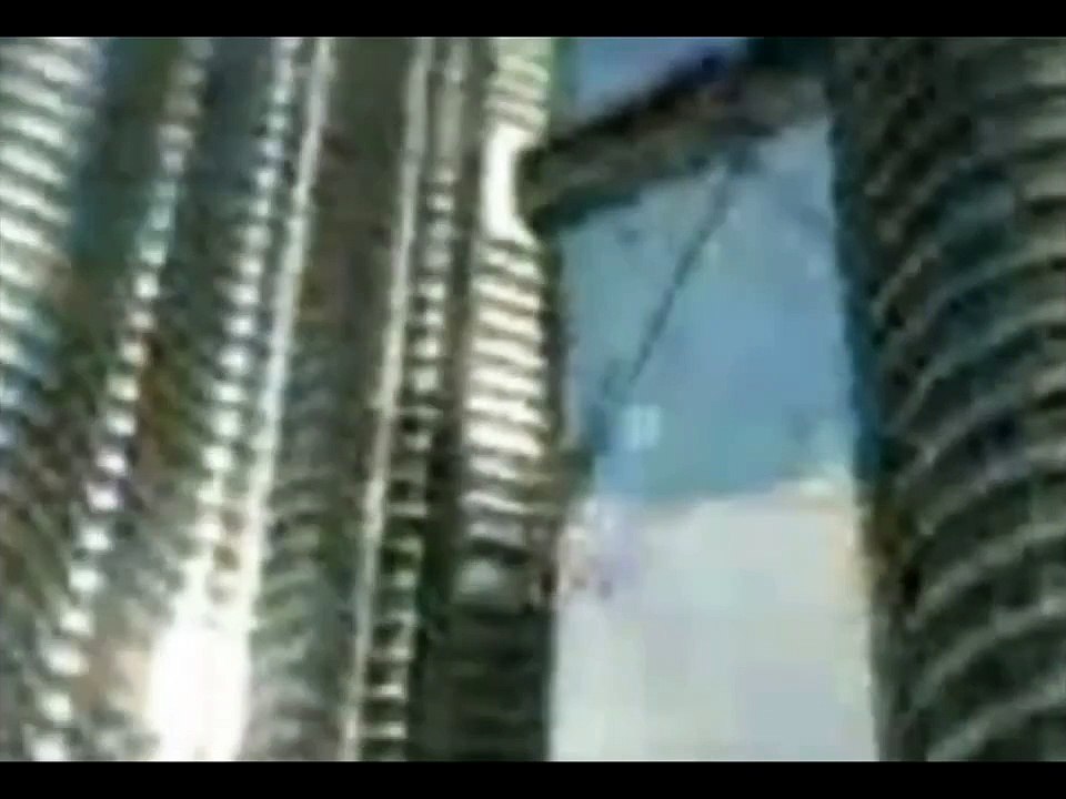 UFO "Malaysia - Kuala Lumpur" 13th October 2010 + ANALISYS