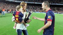 Andrés Iniesta proves his great love for his family, very happy together