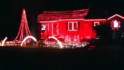 CHRISTMAS LIGHTS 2013 MUSIC BOX DANCER