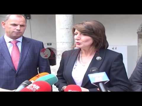 Jahjaga viziton Muzeun Onufri: Përfshirja e Kosovës në UNESCO përgjegjësi- Ora News