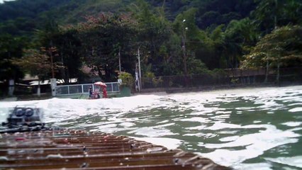 Navegando nos mares reciclados, Ubatuba, SP, Brasil