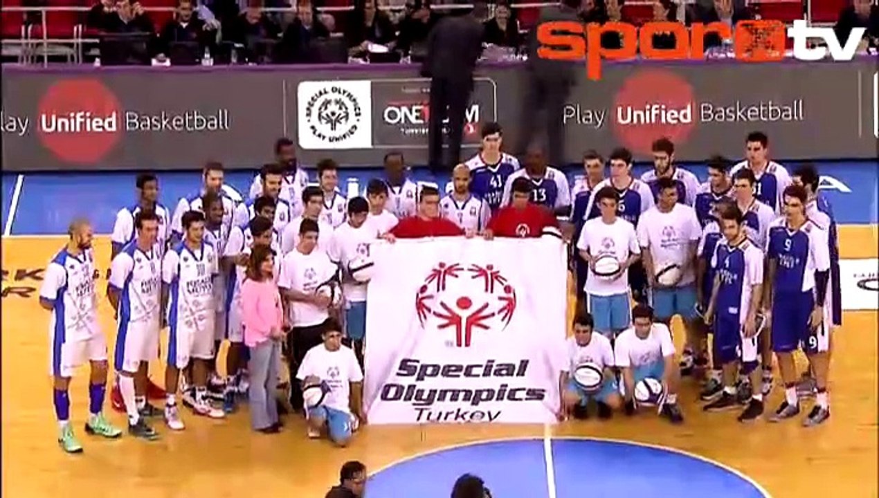 A.Efes İtalyan'ı devirdi! Dev fark...