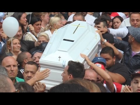 Napoli - Genny Vive , i funerali del 17enne ucciso alla Sanità (11.09.15)