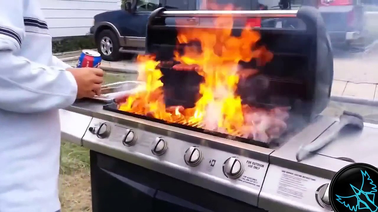 Izgara Yaparken Başa Gelebilecek Kazalar Video Derlemesi [2014]