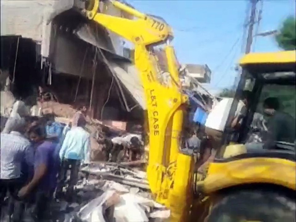 L'explosion d'une bonbonne de gaz fait au moins 104 morts en Inde