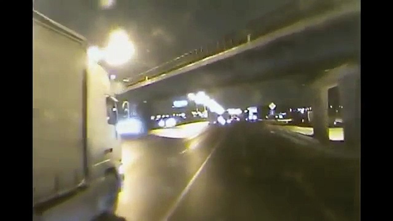 Incroyable accidents de camions Compilation 2015 (1)