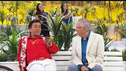 A Praça É Nossa 10/09/15  Paulinho Gogó quase mata Cazalbé de tanto rir