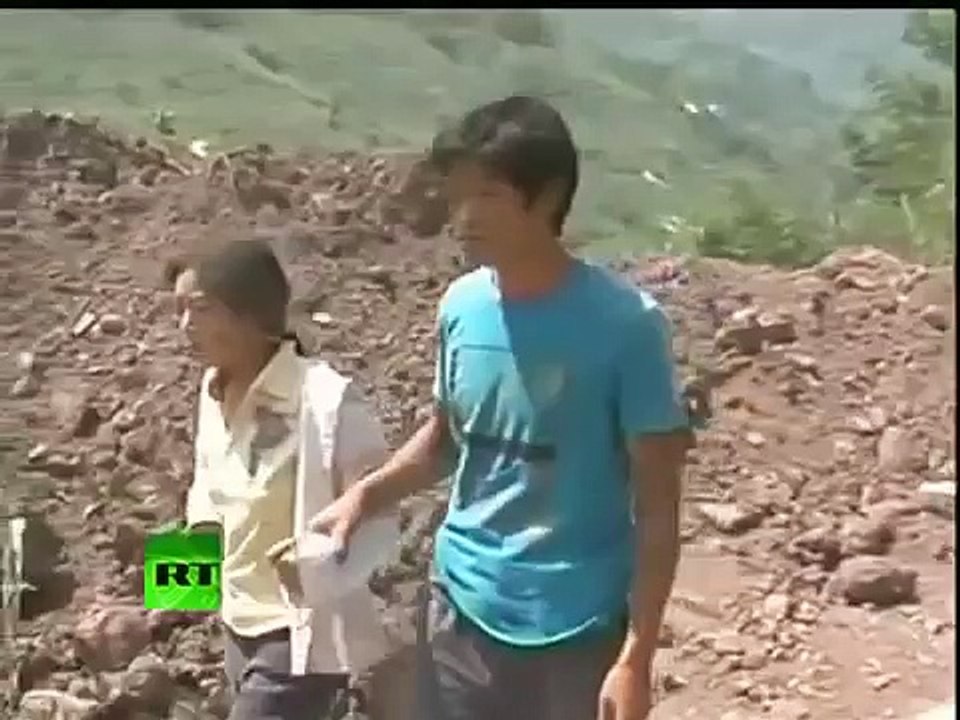 Video: Moment of deadly China earthquake, landslide caught on camera