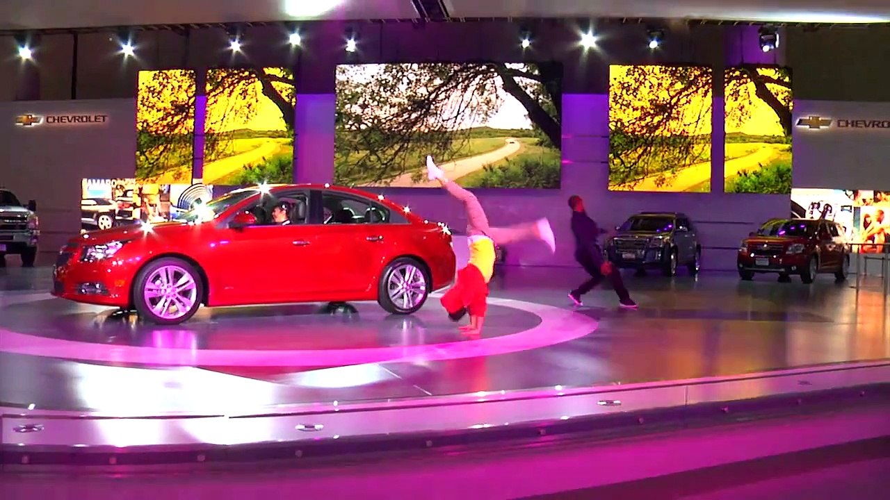 CIAS'11 - Chevrolet Cruze airbag simulator at Toronto Auto Show