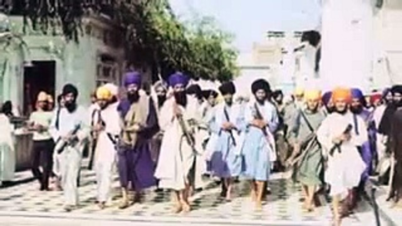 Badal should be boycoted