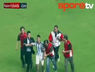 İmzayı attırdı, kalemi bıraktı!...