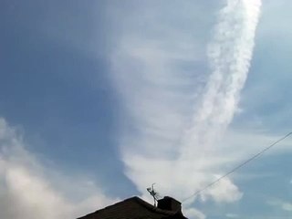 CHEMTRAILS DORSET.  Monday  25th June 2012  Part 1                        SANY1593.MP4