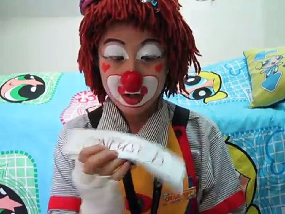 Clown Creampuff - Funny Wunny Facial Expressionz!(",)