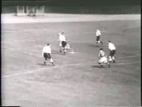 Manchester United vs. Tottenham Hotspurs - 1952