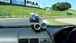BB6 prelude chases Z33 at SUZUKA