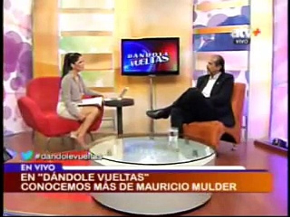 11ABR 2205 TV17 DÁNDOLE VUELTAS CONOCIENDO A MAURICIO MULDER, MILITANCIA, MEGACOMISIÓN 1