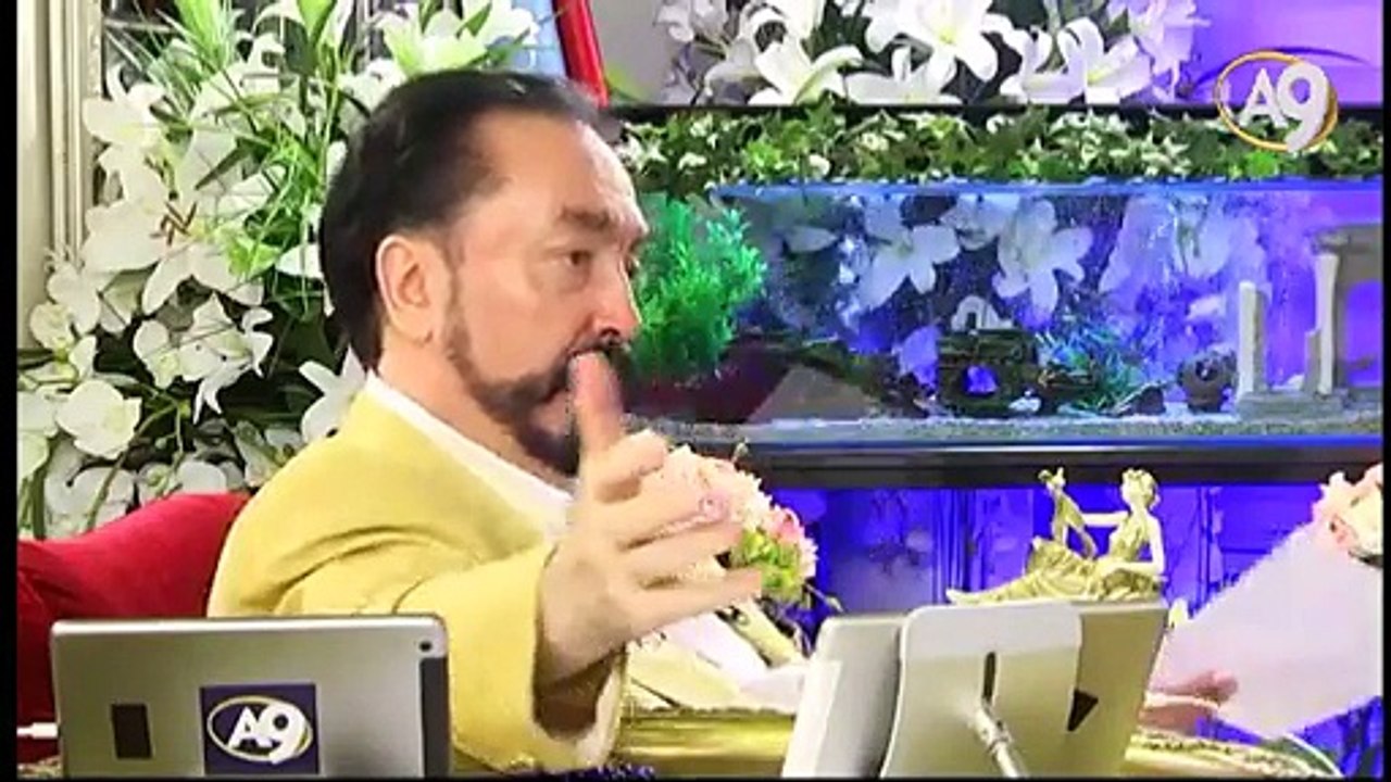 PYD okullarda Öcalan’ın felsefesi dersini okutuyor. PYD ve PKK aynıdır.