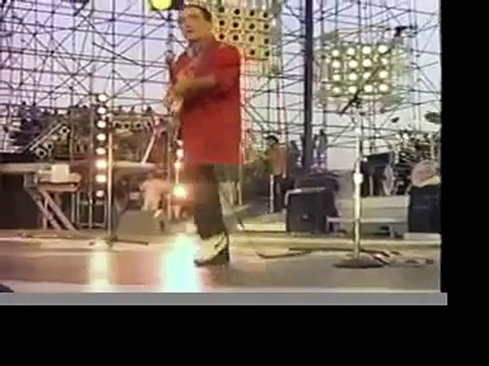 Hall & Oates - Dance on Your Knees / Out of Touch (Live)