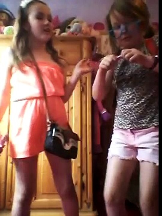 Girly gabby vs. Nerdy nansy