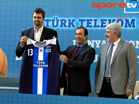 Mehmet Okur: Çok büyük bir camiaya geldim