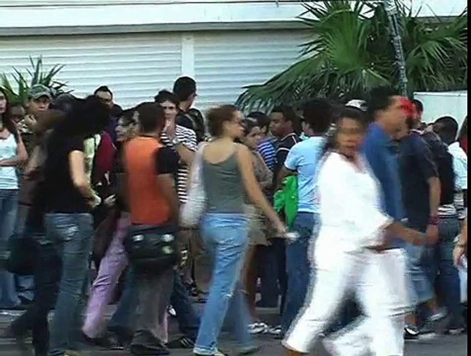 BENICIO DEL TORO PRESENTA "EL CHE" en el FESTIVAL DEL NUEVO CINE LATINOAMERICANO LA HABANA