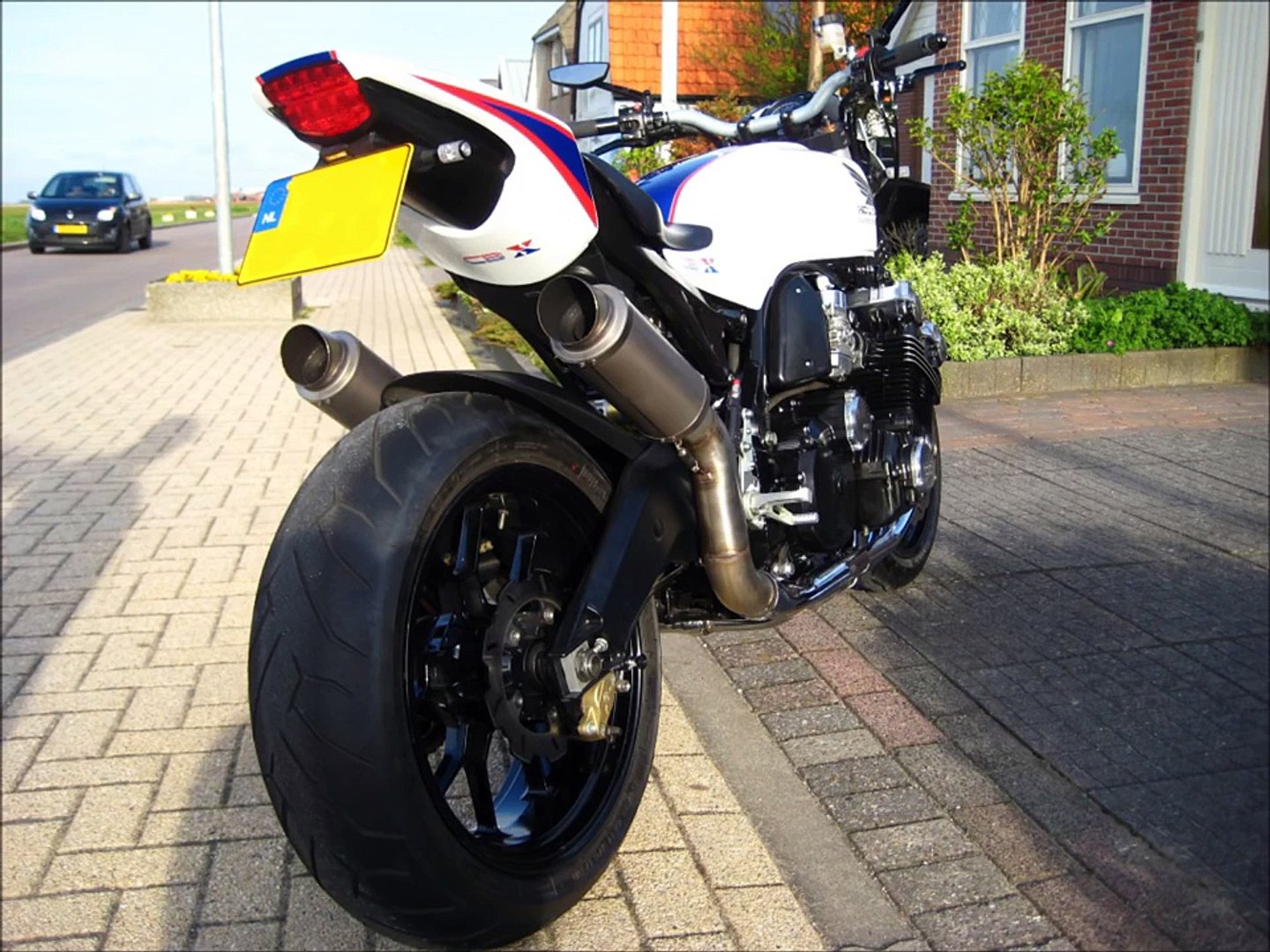 Cbx 1000 Austin Racing Racing Exhaust Painted Video Dailymotion