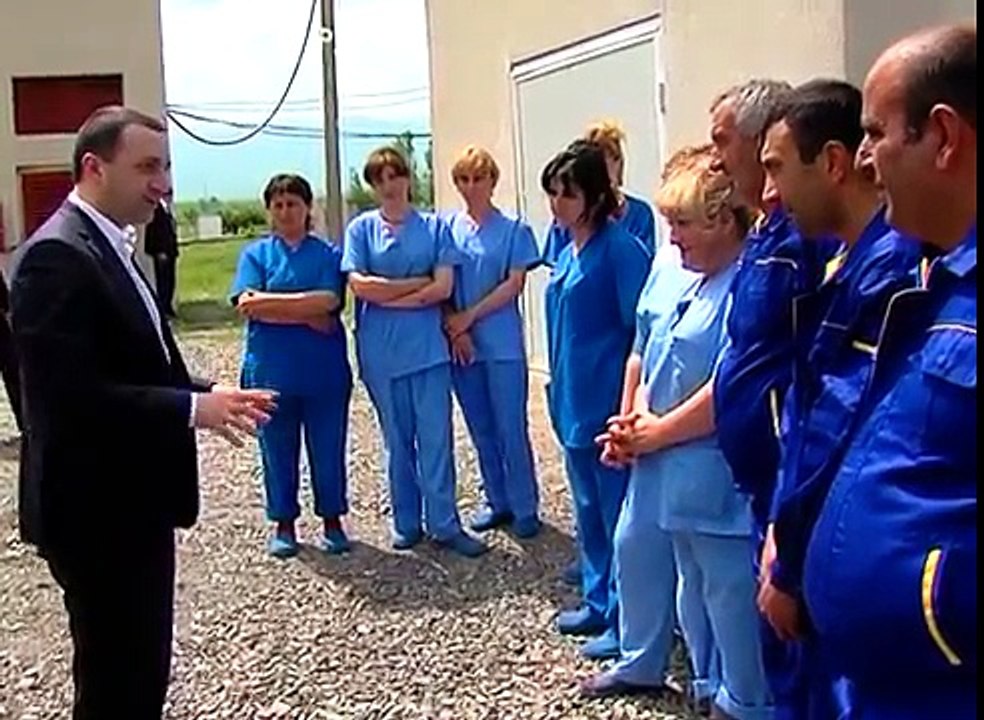 პრემიერ-მინისტრი მეფრინველეობის მეურნეობას ესტუმრა