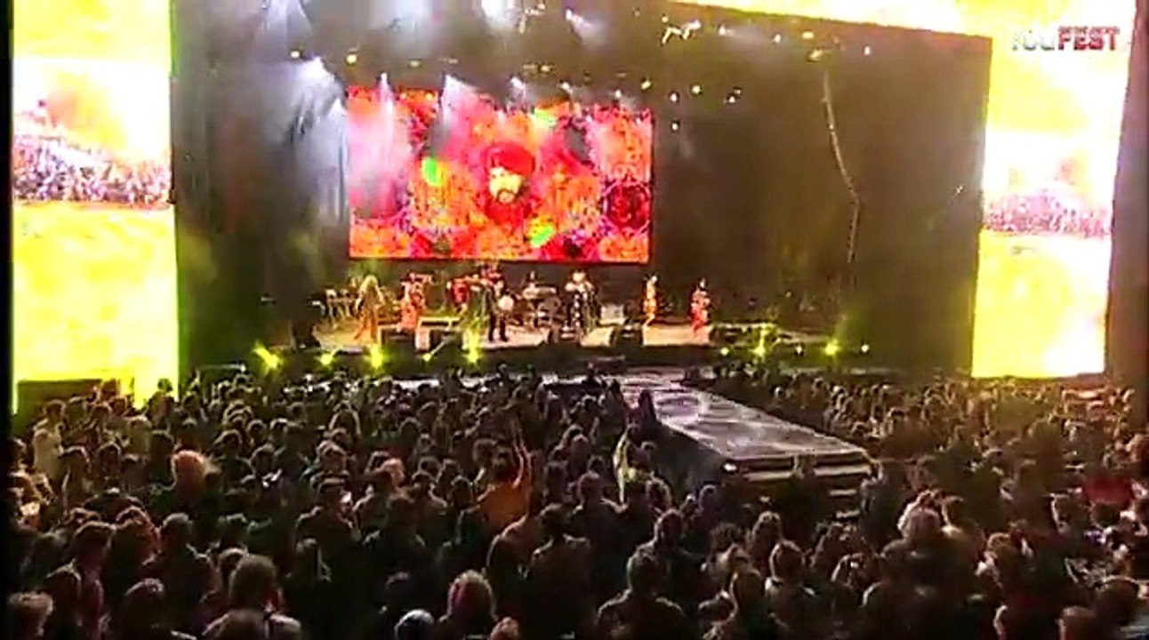 Daler Mehndi - Tunak Tunak Tun LIVE - YOUFEST 2012