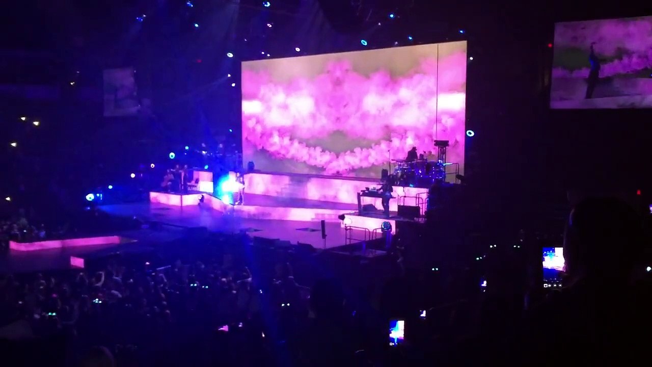 ♡Ariana Grande - "One Last Time" live in Fresno, CA 8/31/15 ♡