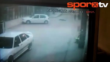 Yine vahşet! İki taraftar bıçaklandı!