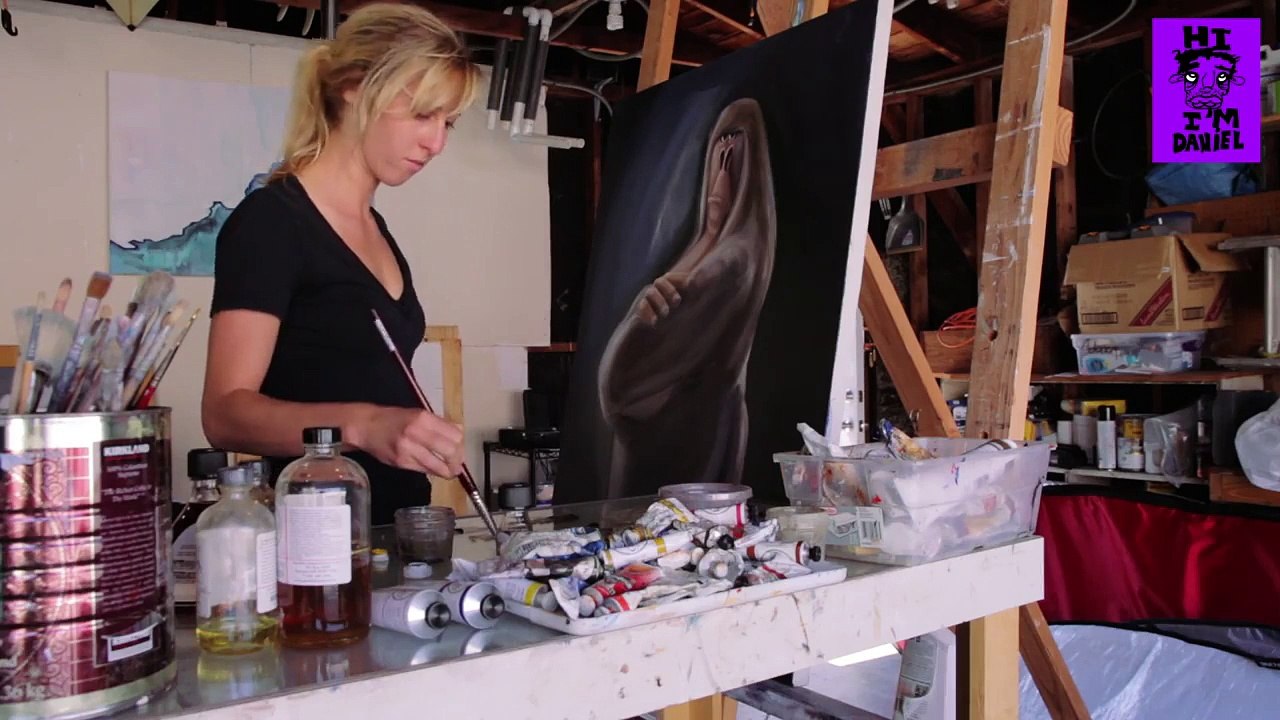 Fuzzy Gorilla: Isabelle Alford-Lago paints a go...