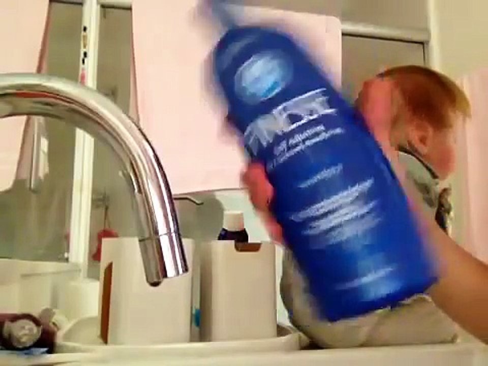 Novo jeito de lavar o cabelo do bebe reborn