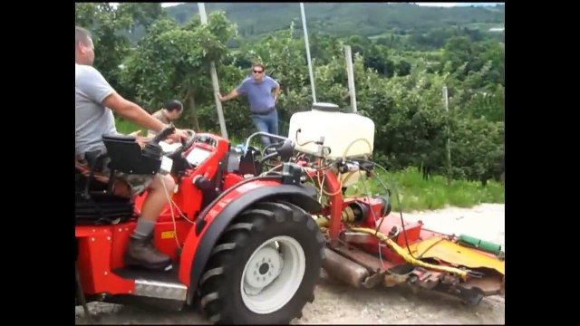 SRH 9800, articulated reversible hydrostatic