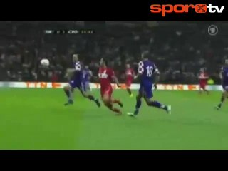 Uçtu uçtu Hamit Altıntop uçtu...