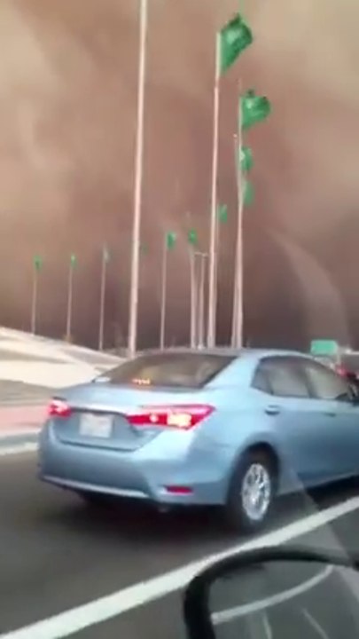 Sand storm in Makkah Astaghfirullah