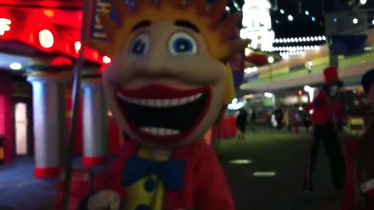 T-T Satanic clown ritual dance T-T