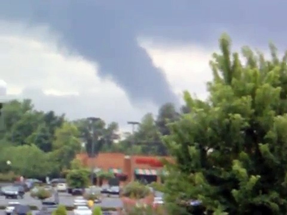 Funnel Cloud Over Hickory, NC (7-12-10)