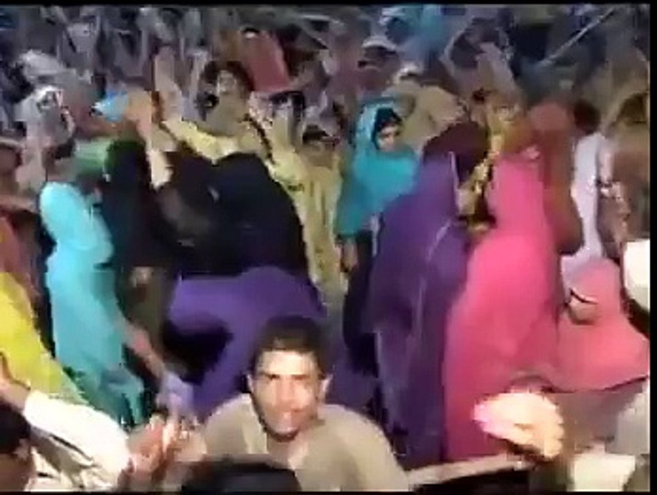 18+ کم عمر بچے اور اس لڑکیاں ویڈیو نہ دیکھیں