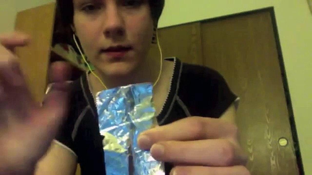 How to make aluminium foil flowers