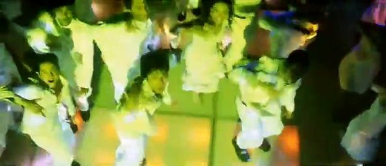 Dillagi Mein Jo Beet Jaaye Aashiq Banaya Aapne (2005) Freevideofun.com