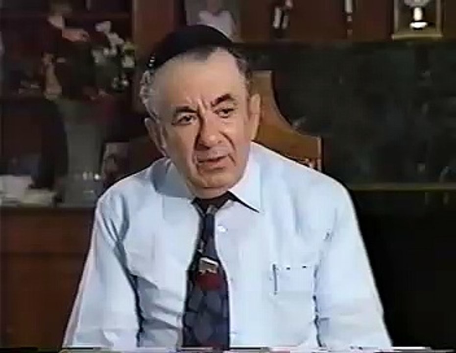 Interview with Holocaust survivor Mordecai Topel Part 2/15