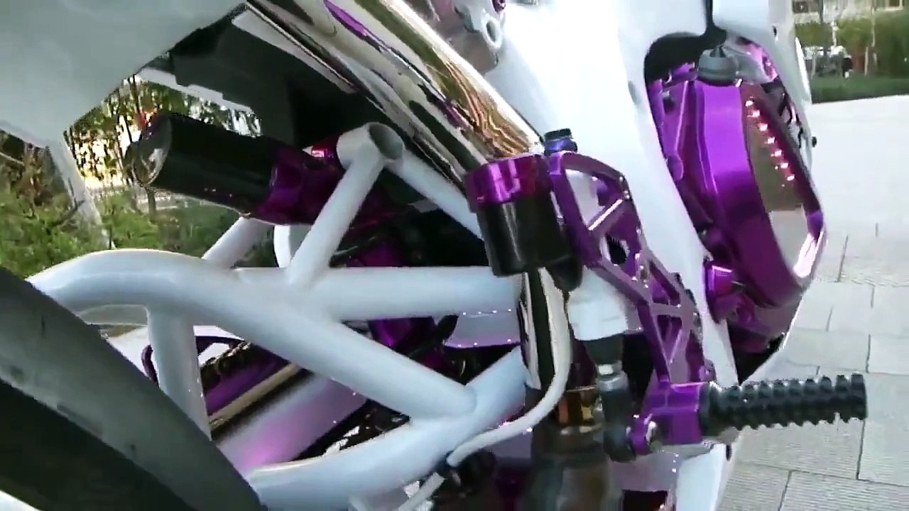 Assim são as motos tunadas no Japão